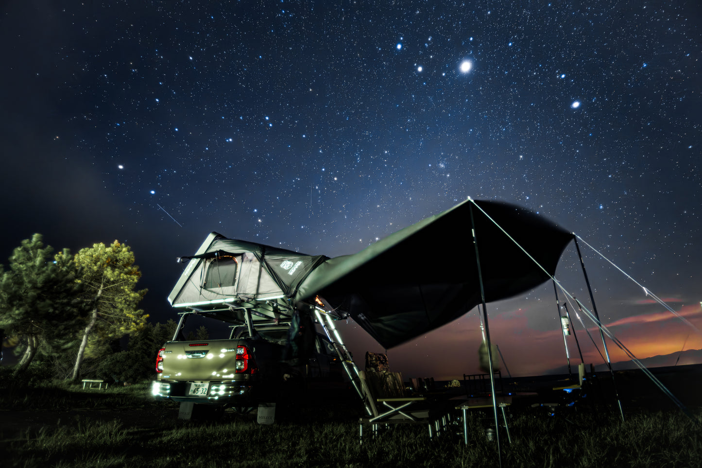 ハイラックスGUN 125 2.4 Z ディーゼル 4WD ルーフトップテント サイドオーニング アネックスルーム等 付属品多数