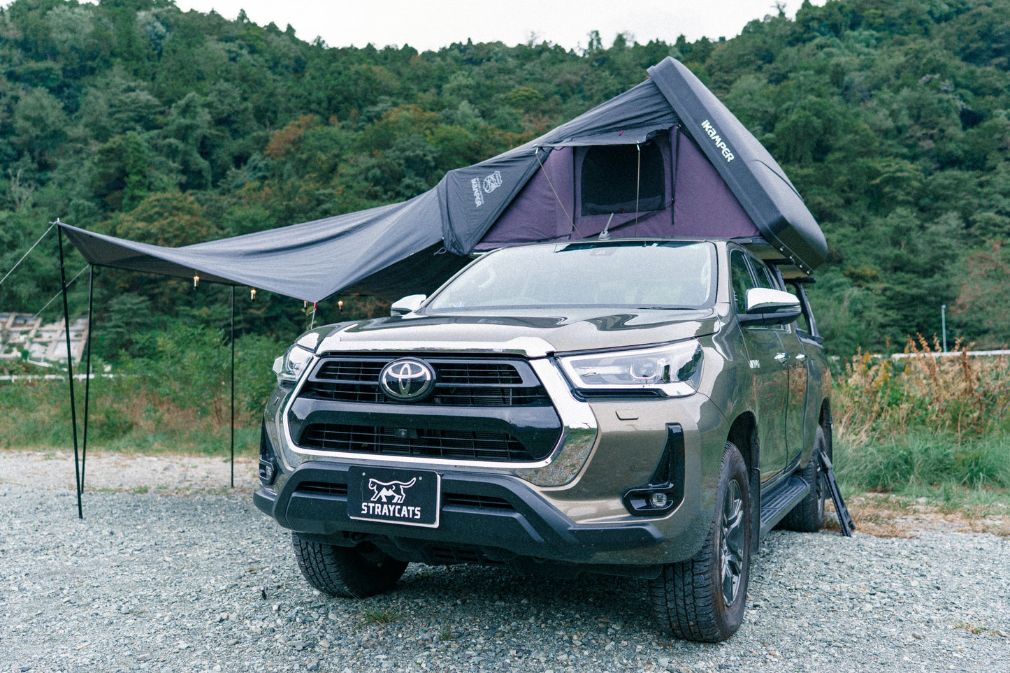 ハイラックスGUN 125 2.4 Z ディーゼル 4WD ルーフトップテント サイドオーニング アネックスルーム等 付属品多数