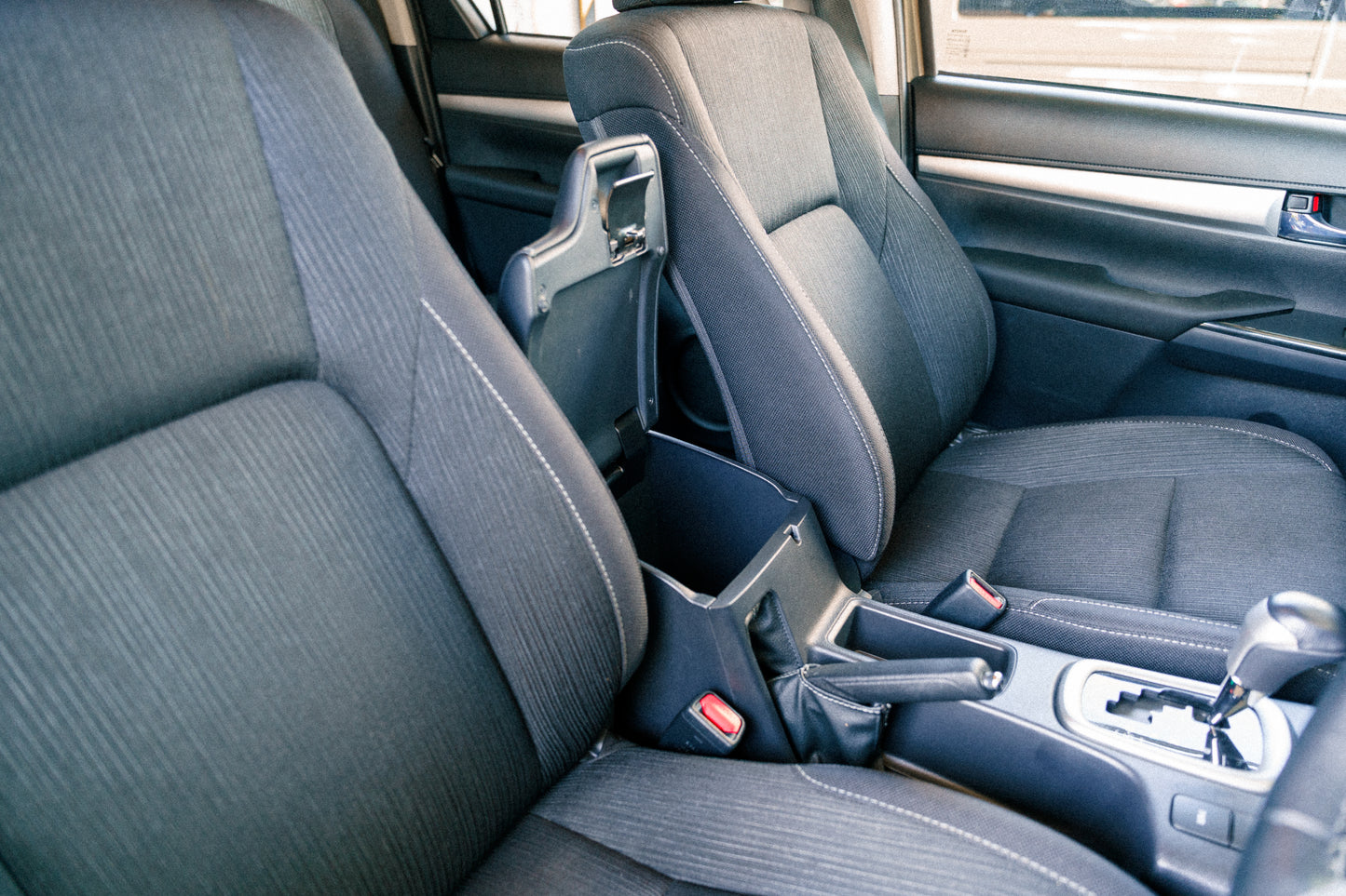 ハイラックスGUN 125 2.4 Z ディーゼル 4WD ルーフトップテント サイドオーニング アネックスルーム等 付属品多数