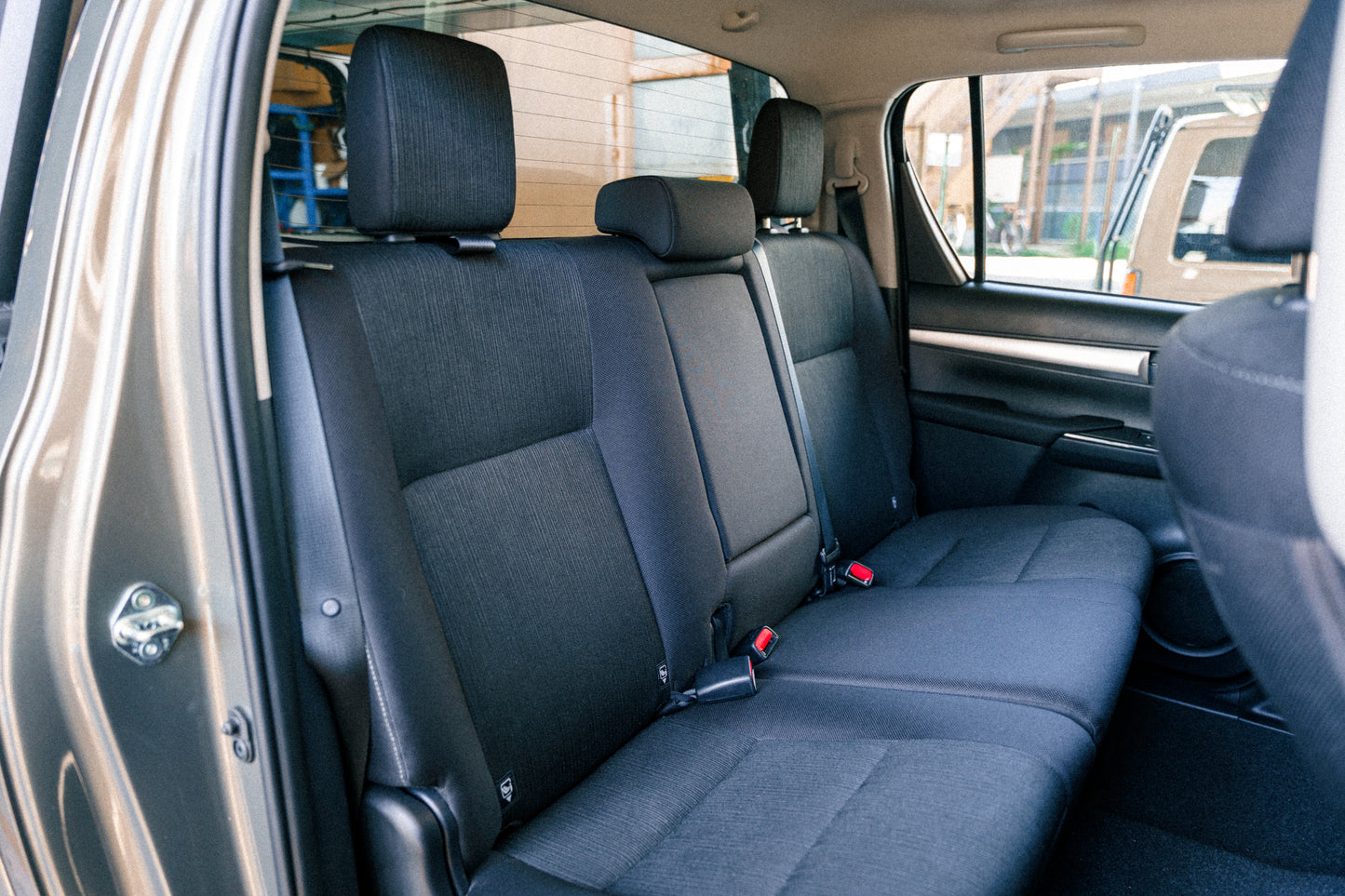 ハイラックスGUN 125 2.4 Z ディーゼル 4WD ルーフトップテント サイドオーニング アネックスルーム等 付属品多数