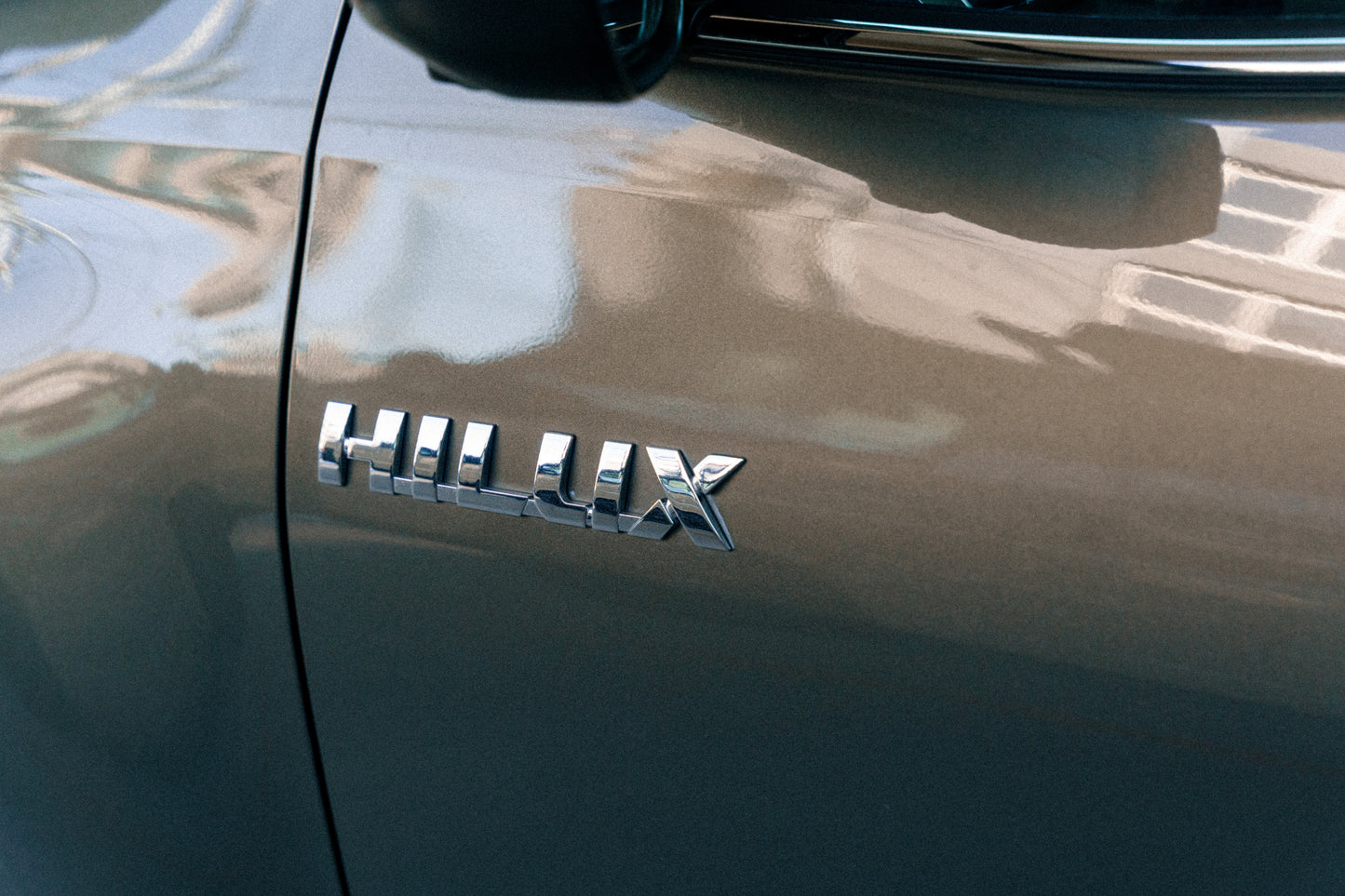 ハイラックスGUN 125 2.4 Z ディーゼル 4WD ルーフトップテント サイドオーニング アネックスルーム等 付属品多数