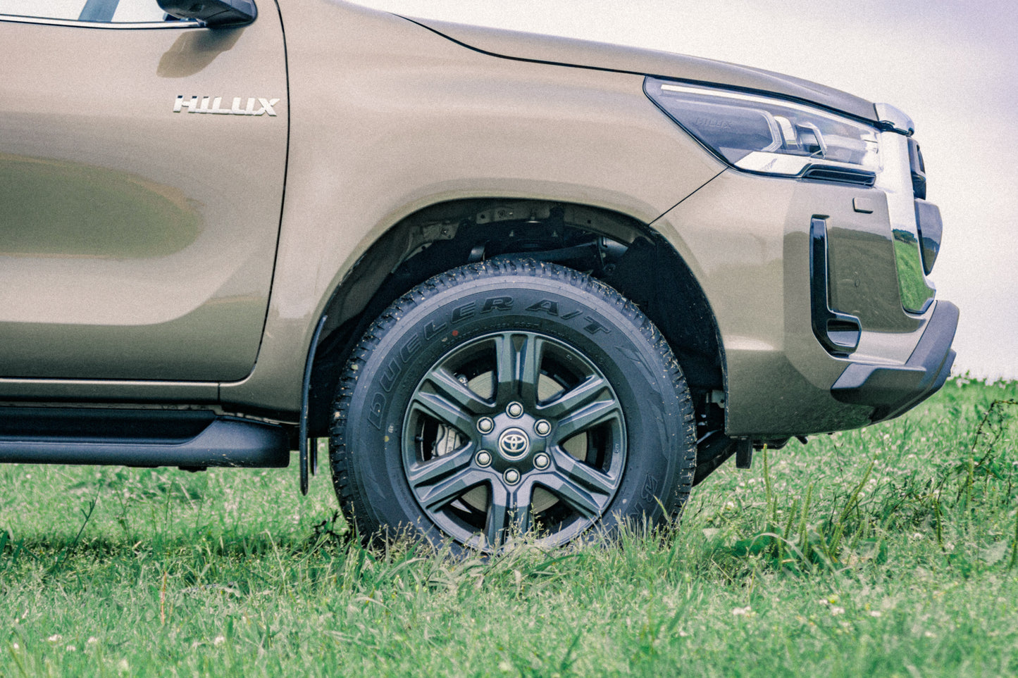 ハイラックスGUN 125 2.4 Z ディーゼル 4WD ルーフトップテント サイドオーニング アネックスルーム等 付属品多数