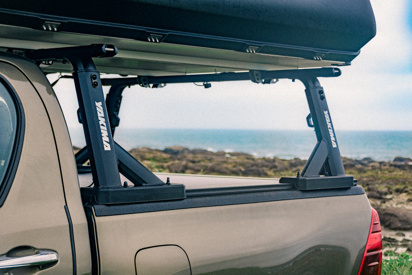 ハイラックスGUN 125 2.4 Z ディーゼル 4WD ルーフトップテント サイドオーニング アネックスルーム等 付属品多数