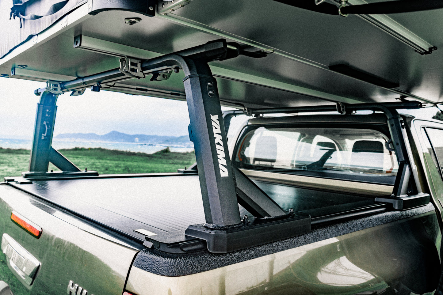 ハイラックスGUN 125 2.4 Z ディーゼル 4WD ルーフトップテント サイドオーニング アネックスルーム等 付属品多数