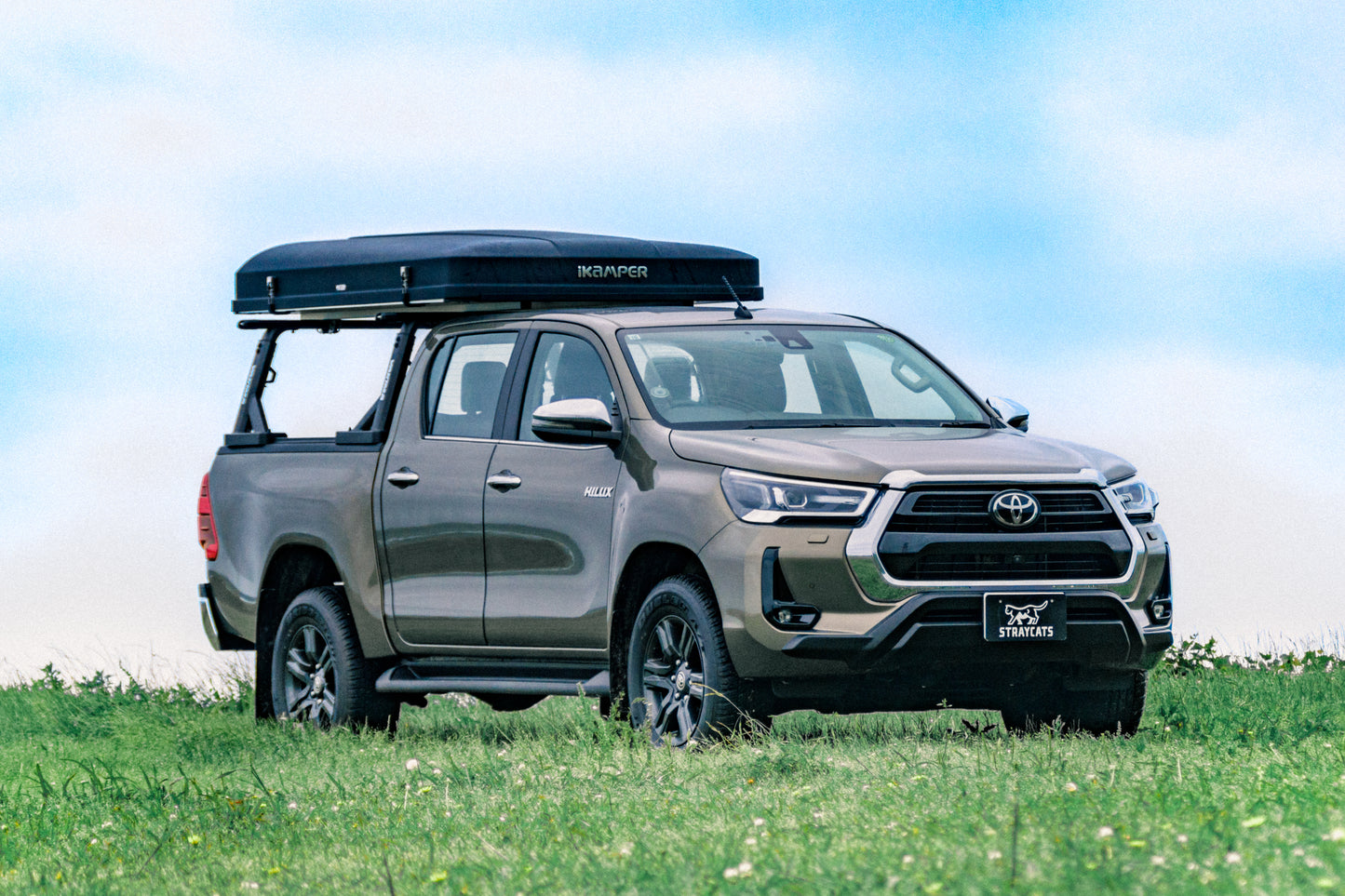 ハイラックスGUN 125 2.4 Z ディーゼル 4WD ルーフトップテント サイドオーニング アネックスルーム等 付属品多数