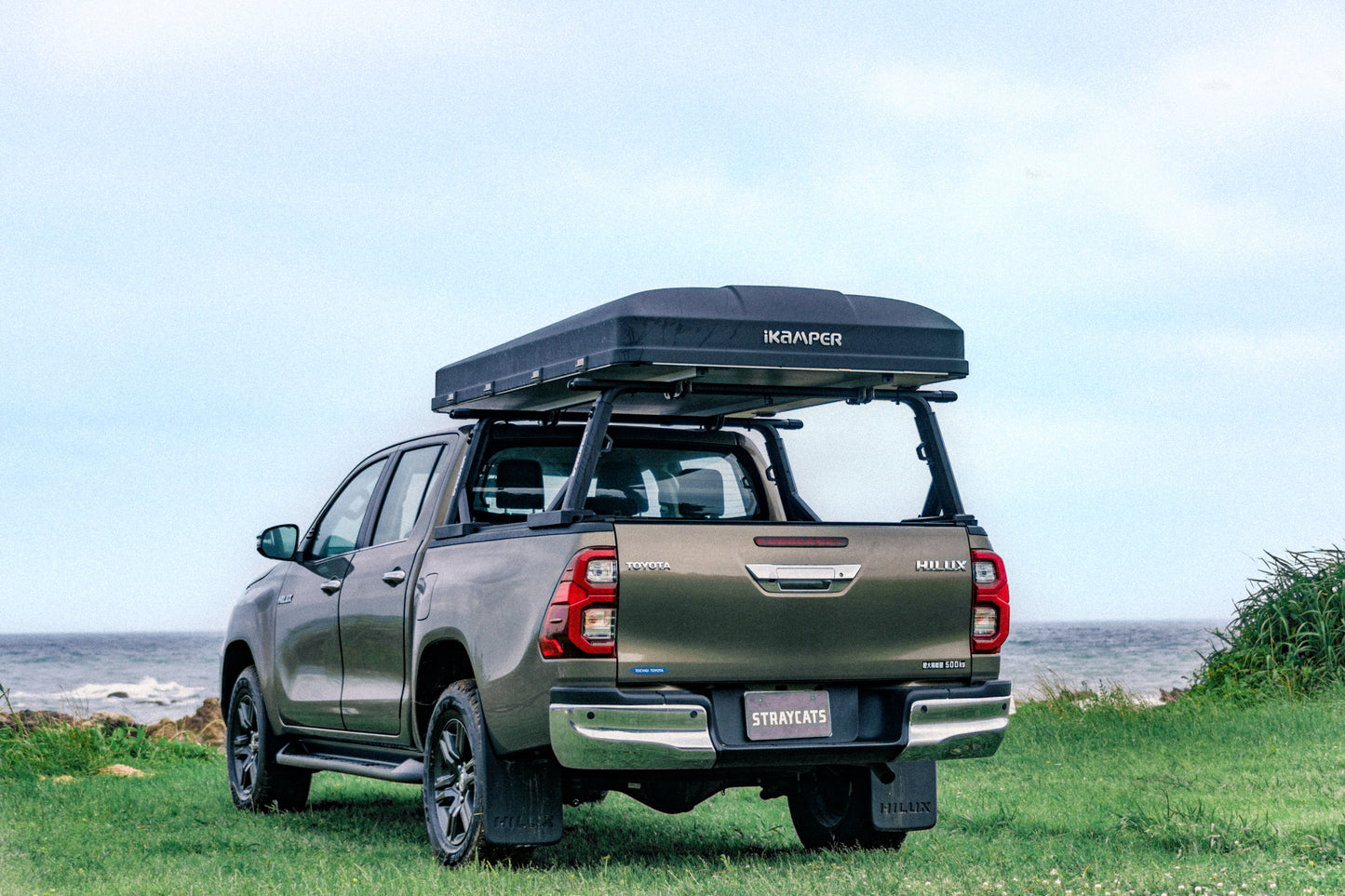 ハイラックスGUN 125 2.4 Z ディーゼル 4WD ルーフトップテント サイドオーニング アネックスルーム等 付属品多数